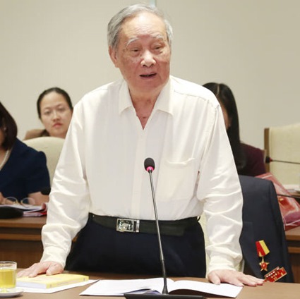 Nguyên Ủy viên Bộ Chính trị Vũ Oanh góp ý Dự thảo Báo cáo chính trị của Hà Nội